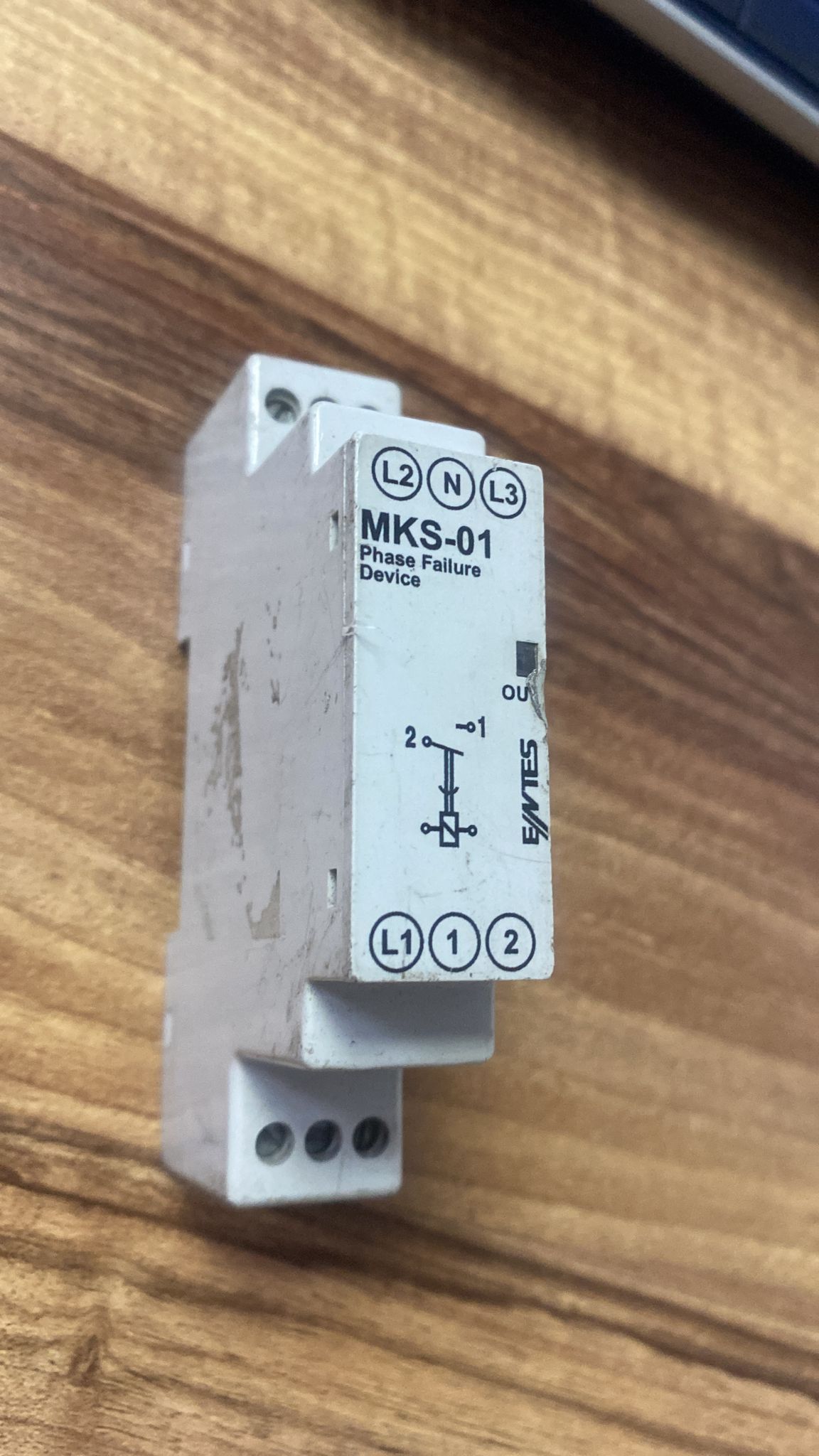 MKS-01
